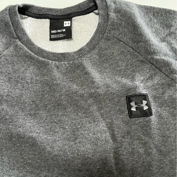 Under Armour Crew EUC - Picture 2 of 3